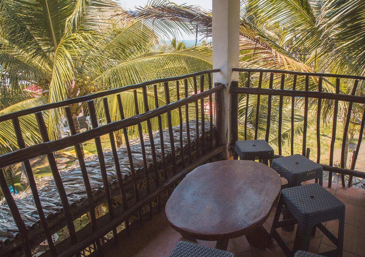 Marbella Eco Lodge Monterrico Ngoại thất bức ảnh