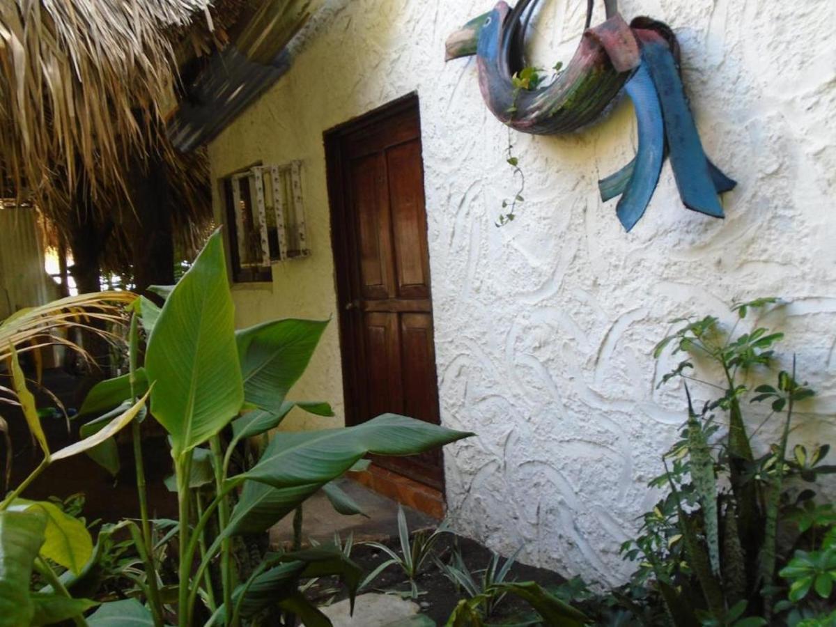 Marbella Eco Lodge Monterrico Ngoại thất bức ảnh