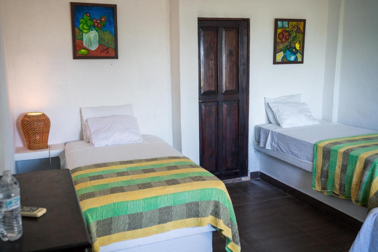 Marbella Eco Lodge Monterrico Ngoại thất bức ảnh